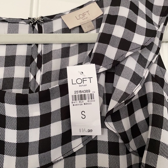 Small NWT Loft Flutter Sleeve B&W Checkered top - Picture 2 of 3